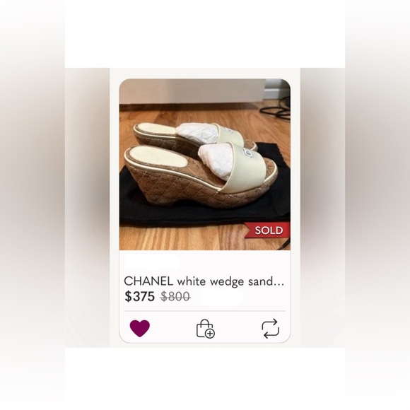 Chanel Interlocking CC Logo Patent Leather Espadrilles - Picture 10 of 10